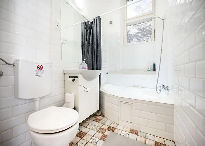Very Apartment- 2 Bedrooms And 2 Bathrooms Apartman Budapest