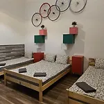 Very Apartment- 2 Bedrooms And 2 Bathrooms * Budapest