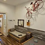 Apartment Very Apartment- 2 Bedrooms And 2 Bathrooms