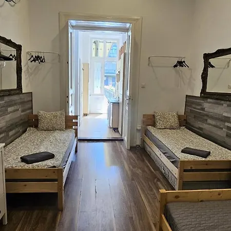 Very Apartment- 2 Bedrooms And 2 Bathrooms * 부다페스트