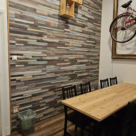 Very Apartment- 2 Bedrooms And 2 Bathrooms 아파트 부다페스트