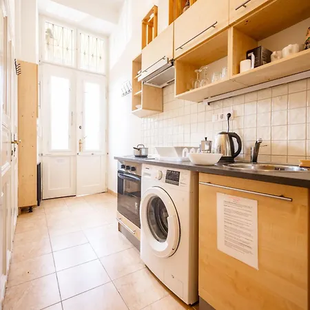 Very Apartment- 2 Bedrooms And 2 Bathrooms 아파트 *