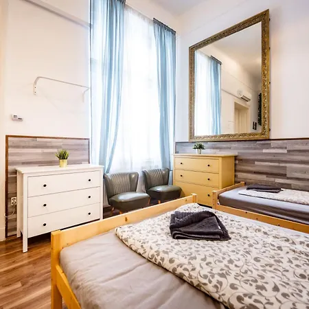 Very Apartment- 2 Bedrooms And 2 Bathrooms * 부다페스트