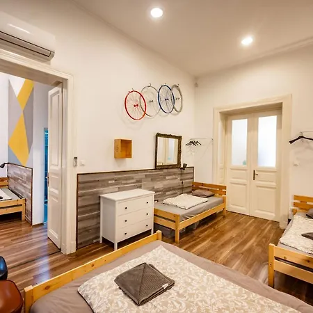 아파트 Very Apartment- 2 Bedrooms And 2 Bathrooms *