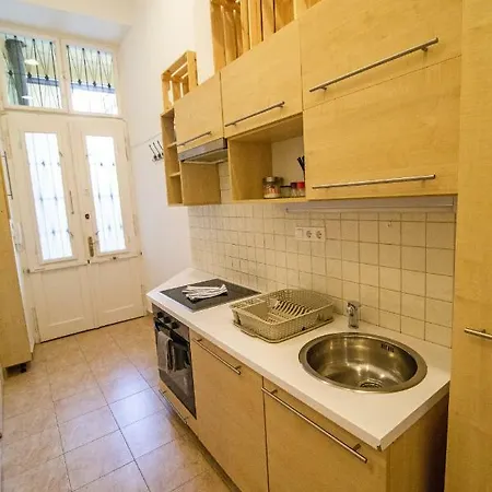 Very Apartment- 2 Bedrooms And 2 Bathrooms 아파트 *