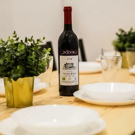 Very Apartment- 2 Bedrooms And 2 Bathrooms Apartment