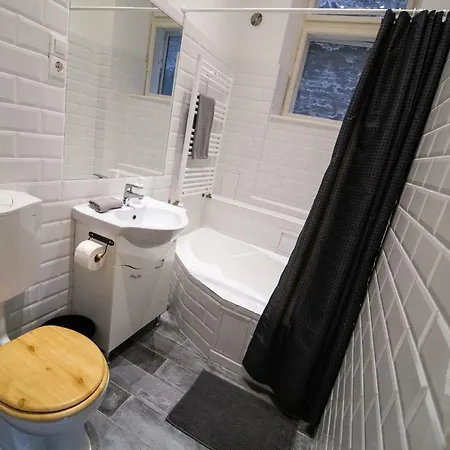 Very Apartment- 2 Bedrooms And 2 Bathrooms *