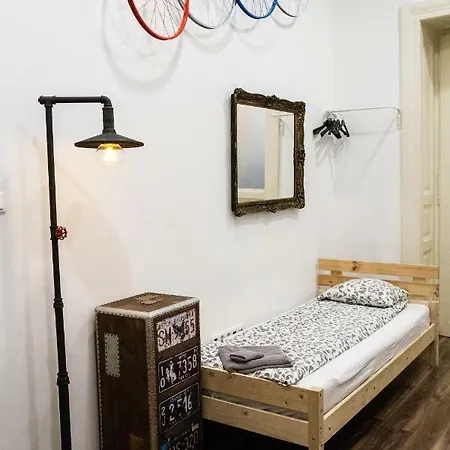 Very Apartment- 2 Bedrooms And 2 Bathrooms شقة