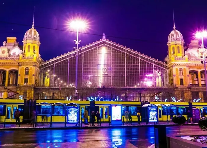 Very Apartment- 2 Bedrooms And 2 Bathrooms Lejlighed Budapest